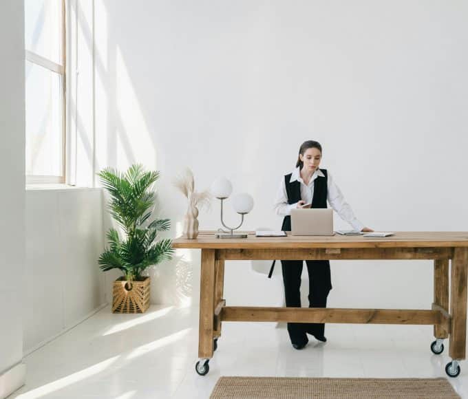 Standing desk