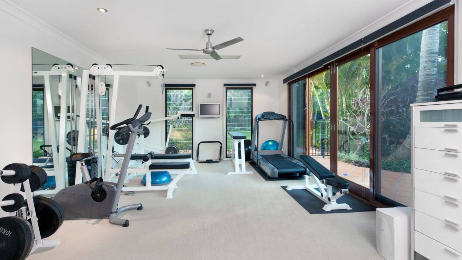 How To Make a Home Gym Look More Expensive